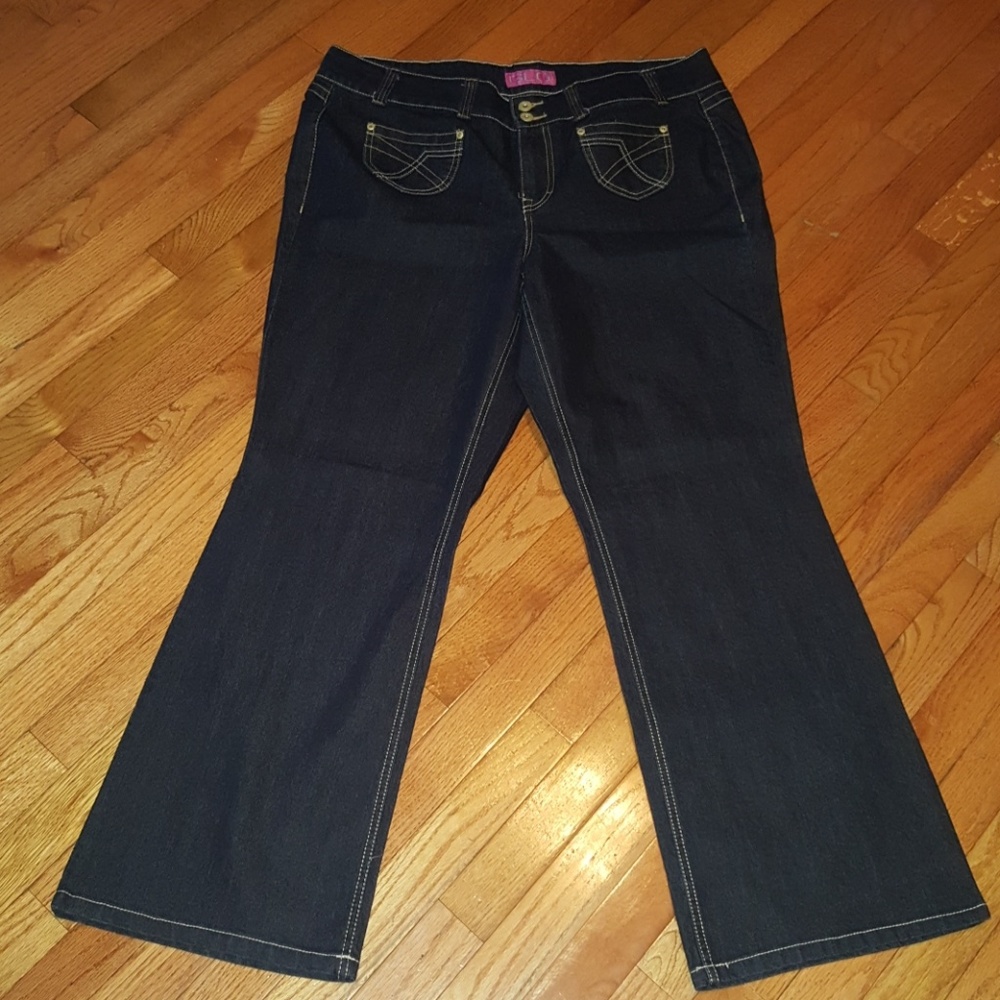 SOLD SOLD...🤑🤑🤑🤑Jeans - Picture 1 of 5
